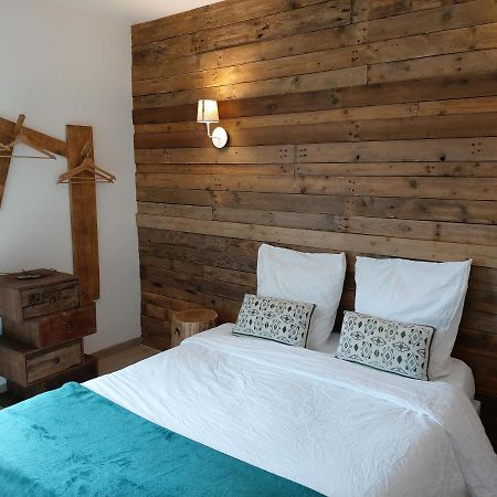 Les Marguerites Bed & Breakfast Champdolent Exterior foto