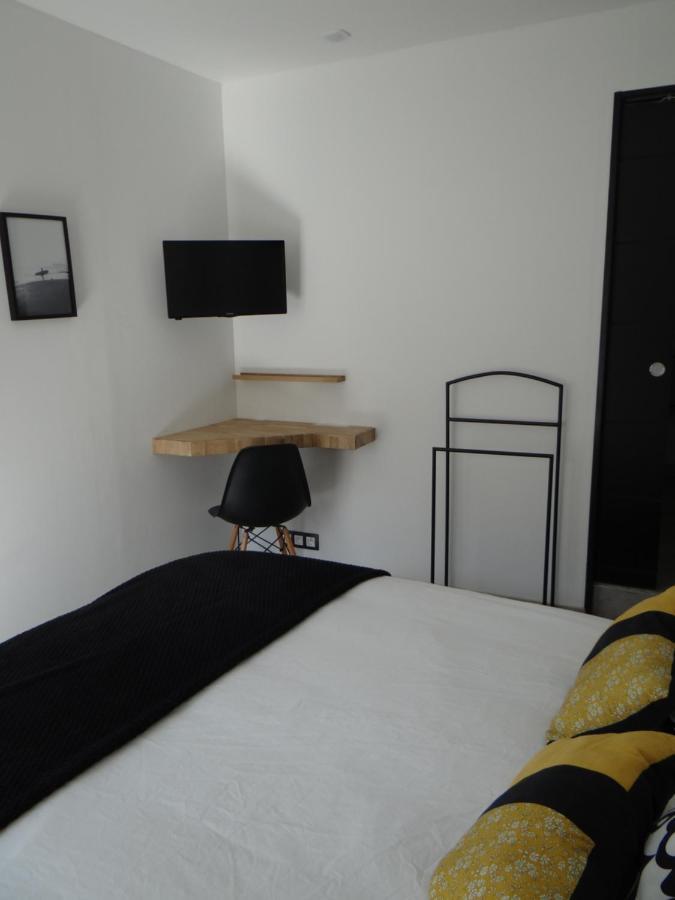 Les Marguerites Bed & Breakfast Champdolent Exterior foto
